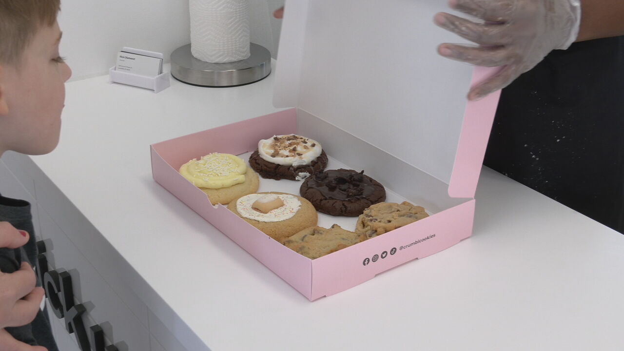 Crumbl Cookies opens second local shop in east Louisville